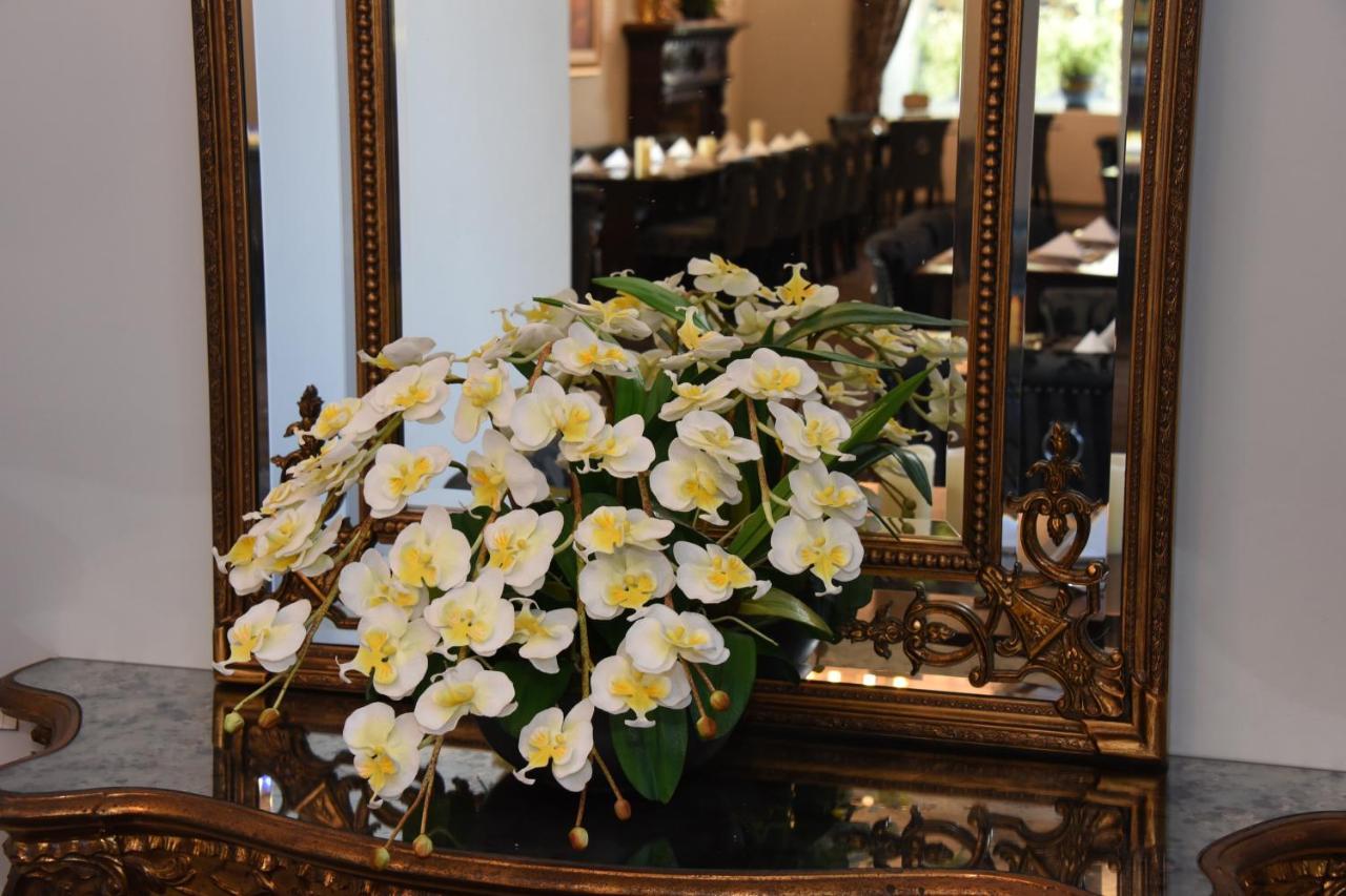 The Llanelwedd Arms Hotel Білт-Веллс Екстер'єр фото